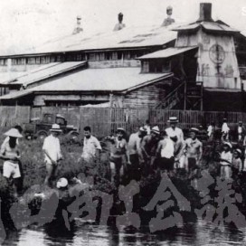錦町・鋳物工場前の池の写真
